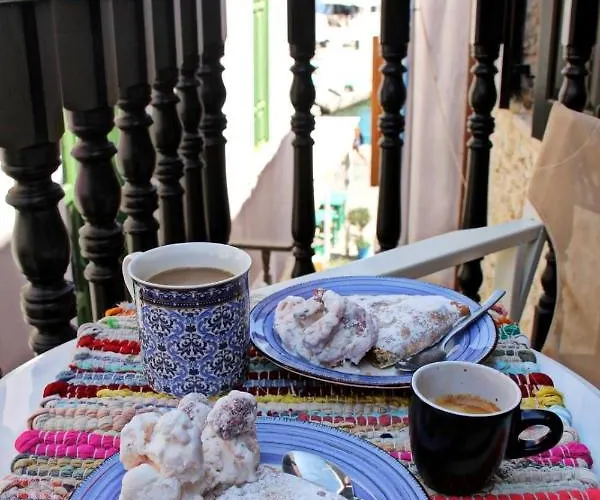 Muse Neate Χάλκη